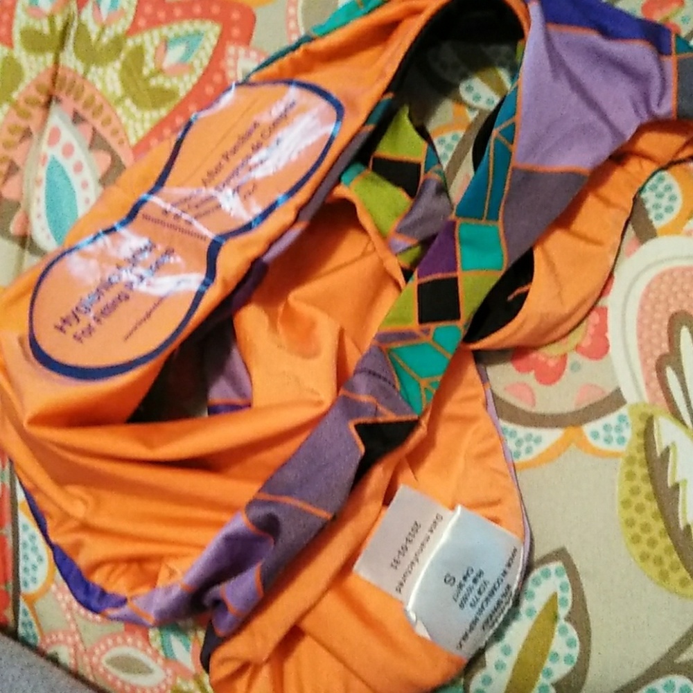 Bathing suit - Picture 3 of 3